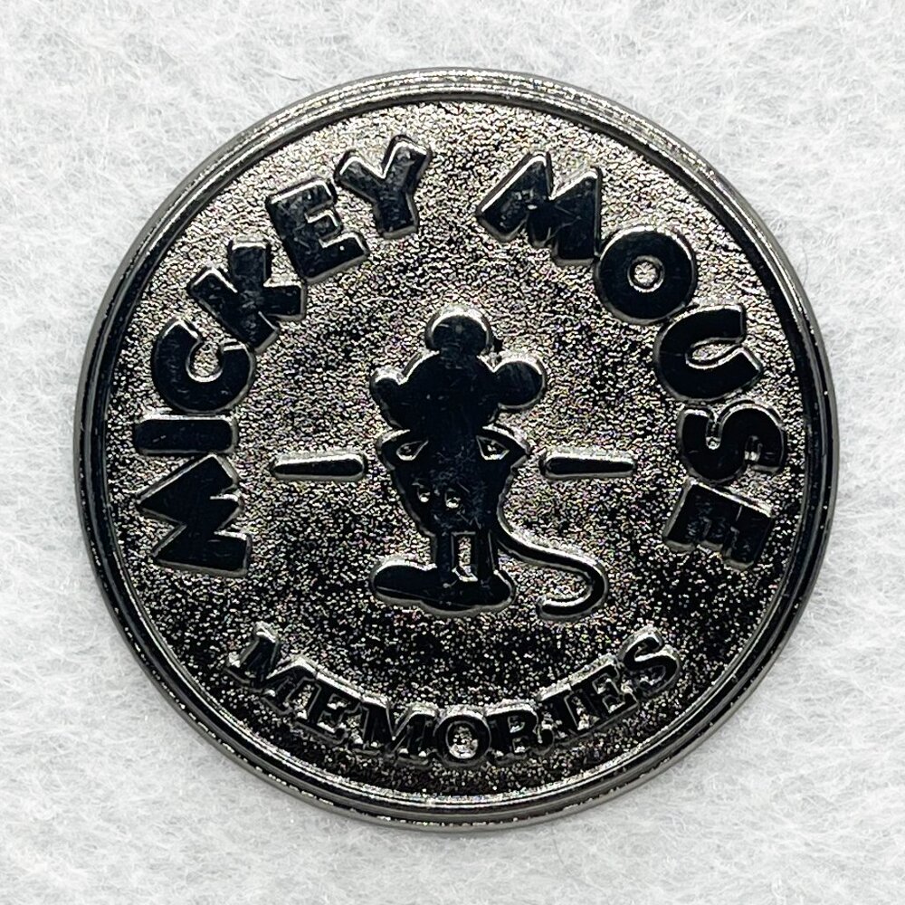 🔮 5/$25 Disney Store Mickey‎ Mouse Memories Pin
